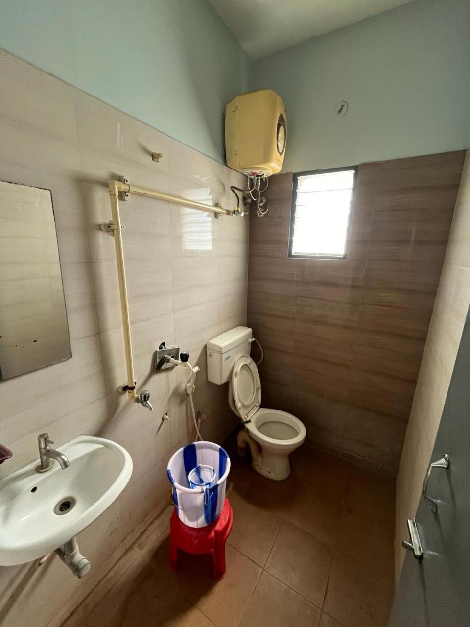 The Alp Hotel Madurai Bagian luar foto