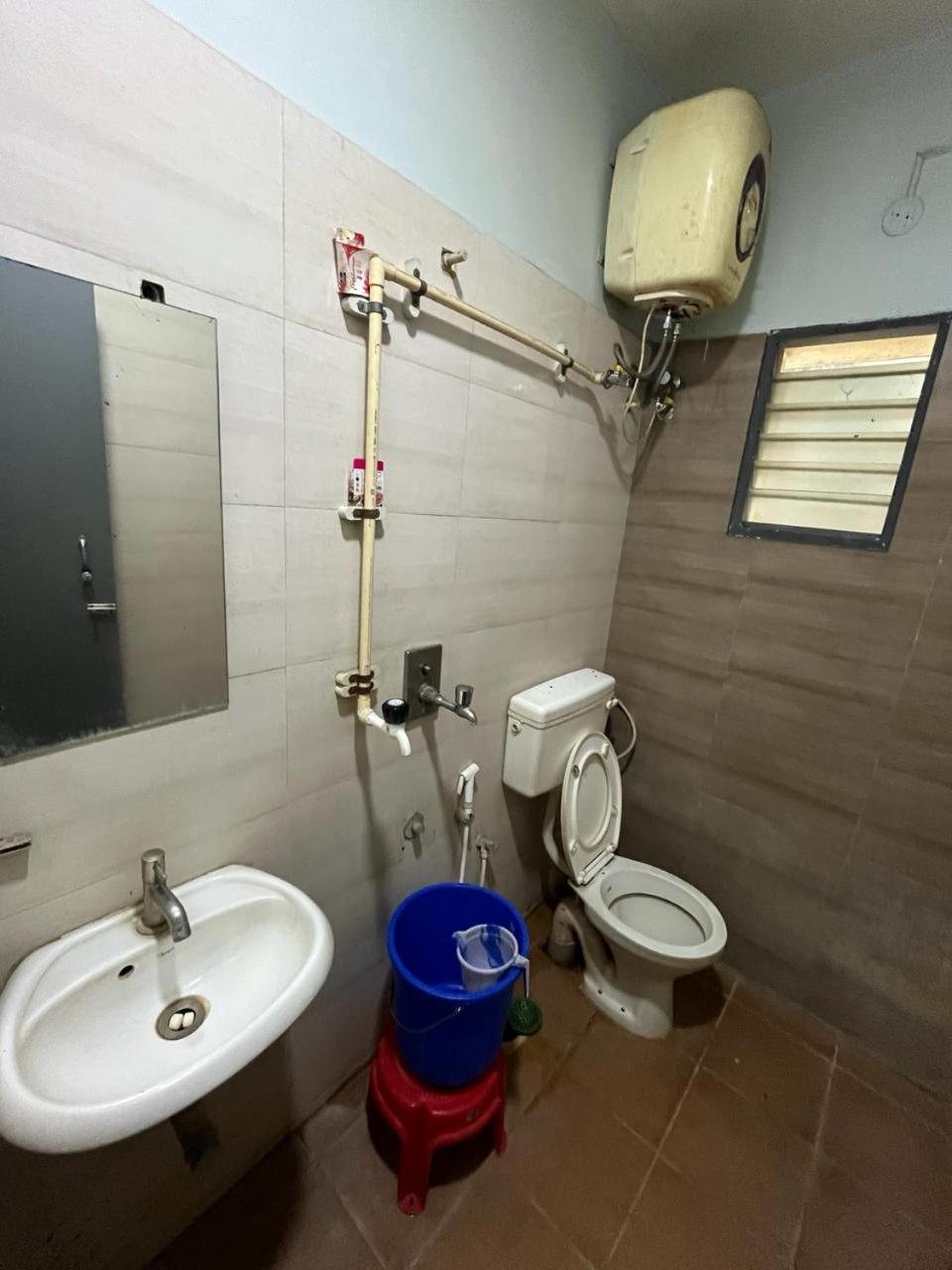 The Alp Hotel Madurai Bagian luar foto