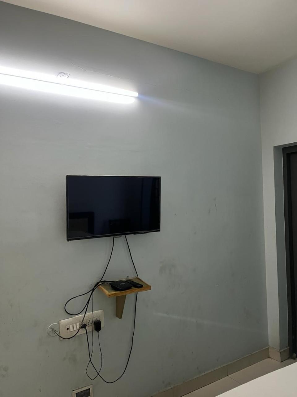 The Alp Hotel Madurai Bagian luar foto