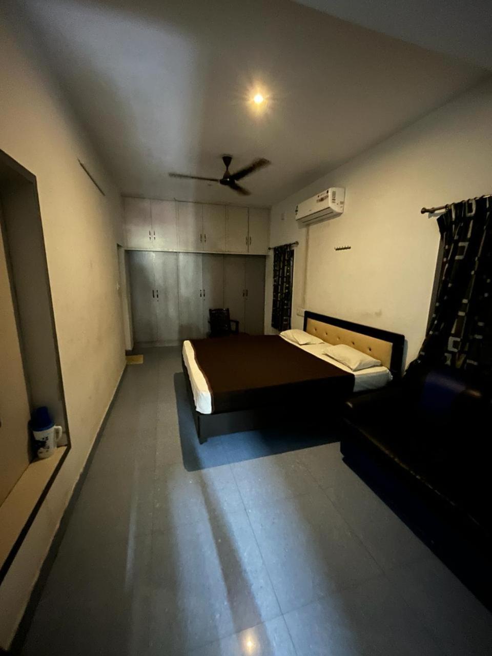 The Alp Hotel Madurai Bagian luar foto