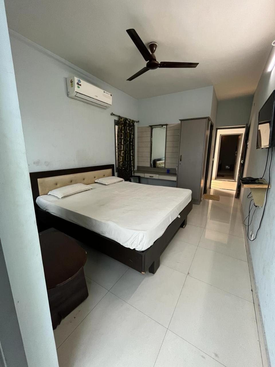 The Alp Hotel Madurai Bagian luar foto