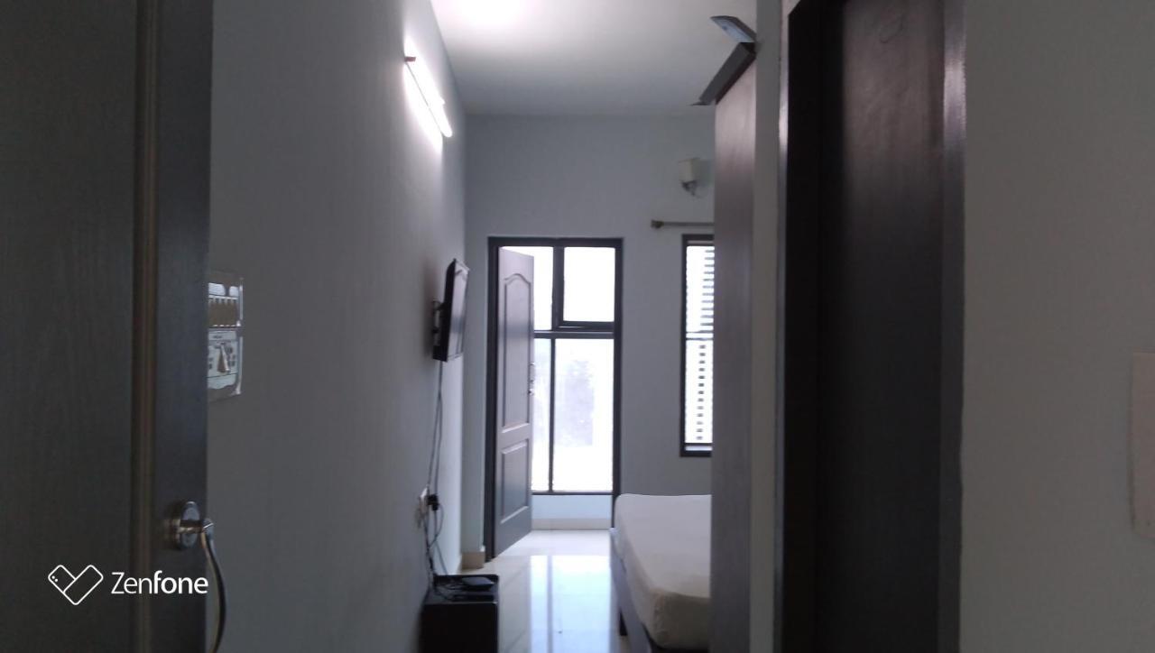 The Alp Hotel Madurai Bagian luar foto