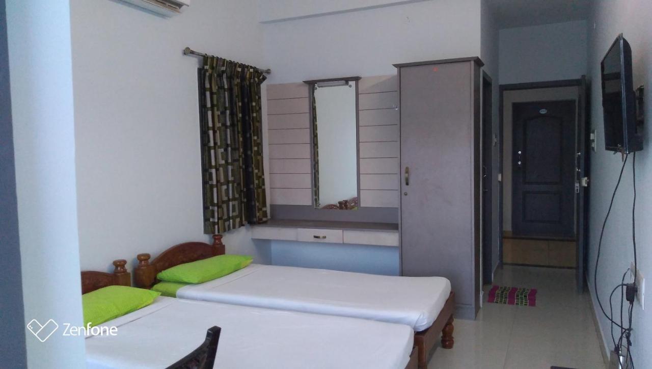 The Alp Hotel Madurai Bagian luar foto